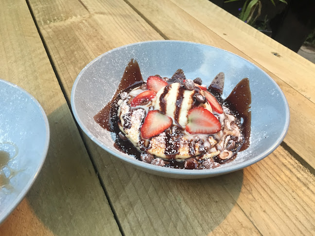 Opinii despre Rick's Burgers ( B110 restaurant and Bar) în Rye - Hospitality and gastronomy