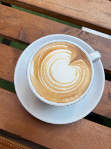 Comentarii opinii despre The Bond Store