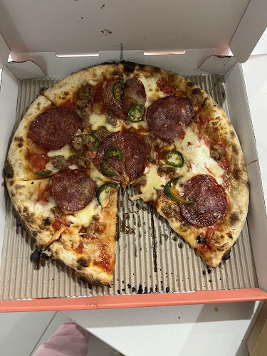 Opinii despre Pizzalola în Adelaide - Hospitality and gastronomy