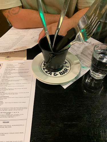 Remy's - Deep Dish Pizza & Bar - Adelaide