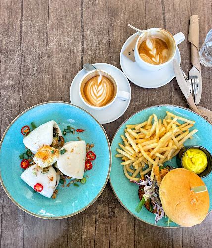 Opinii despre Mabu Mayi Cafe în Cable Beach - Hospitality and gastronomy