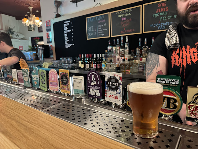 Friend in Hand Hotel