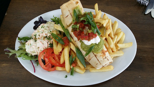 Opinii despre Moonee Beach Hotel în Moonee Beach - Hospitality and gastronomy