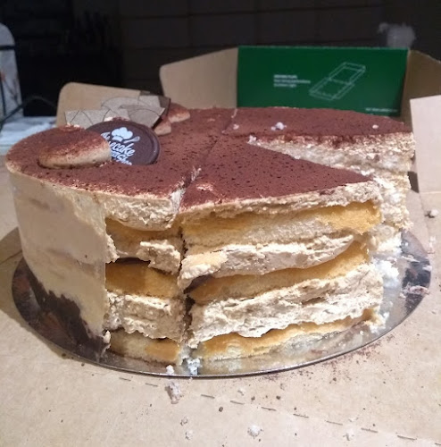 The Cheesecake Shop Willows - Hospitality and gastronomy