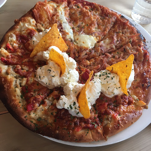 Comentarii opinii despre Sandy Bay Beach Wood fired Pizza