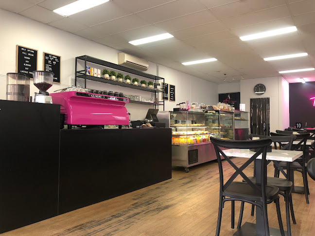 Small Town Hamptons - Hospitality and gastronomy