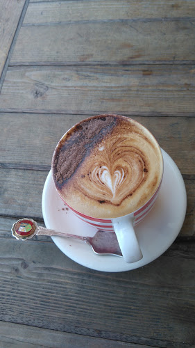 Two Birds Gallery Cafe - Hospitality and gastronomy