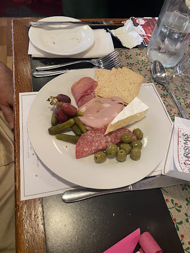 Gosnells Hotel - Hospitality and gastronomy