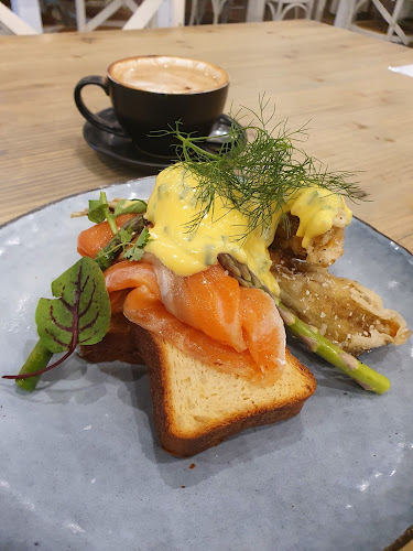 601 Princes Hwy, Yallah NSW 2530