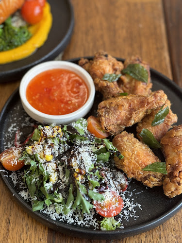 FLOVIE FLORIST CAFE - Hospitality and gastronomy