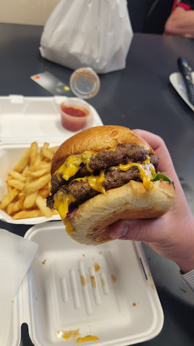 Comentarii opinii despre The Burger Barn