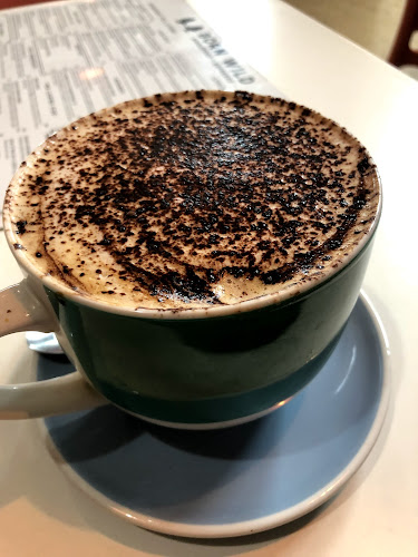 Comentarii opinii despre Born Wild Wholefoods + Espresso