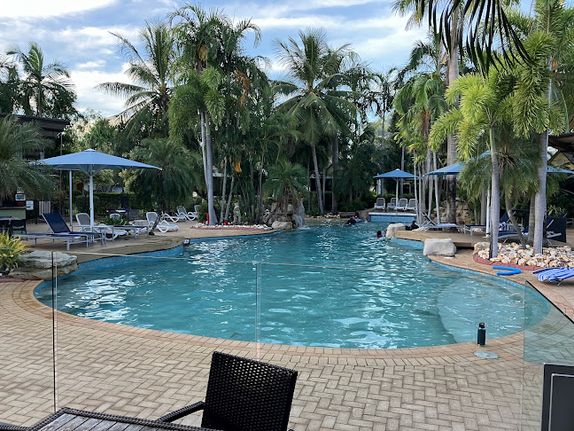 Cossies Poolside Bar and Bistro - Hospitality and gastronomy