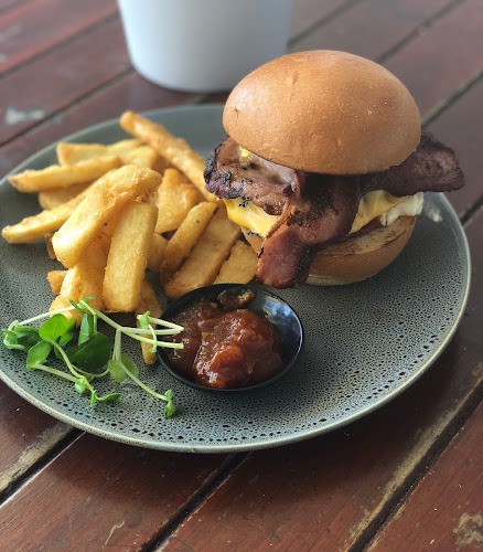 Opinii despre Saltbean Cafe în Kingscliff - Hospitality and gastronomy