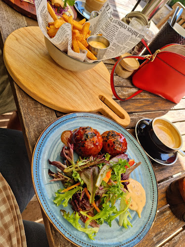 Opinii despre Black Cup Cafe în East Geelong - Hospitality and gastronomy