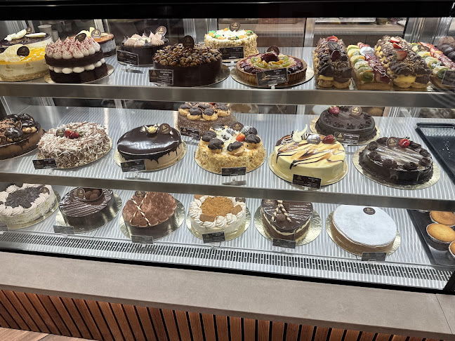 Profiterole Patisserie Mays Hill