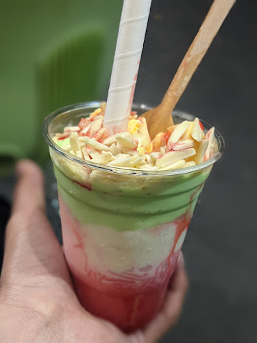 Flora Juice Sunshine - Hospitality and gastronomy