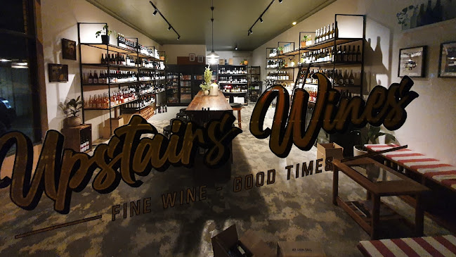 Opinii despre Upstairs Wines Ettalong în Ettalong Beach - Hospitality and gastronomy