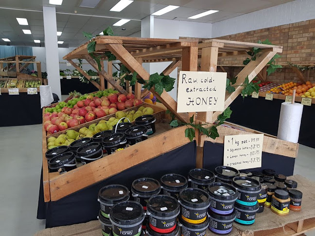 Truly Fresh - Your Country Grocer