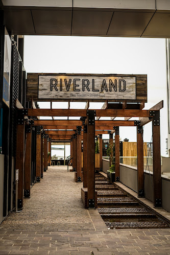 Comentarii opinii despre Riverland Brisbane