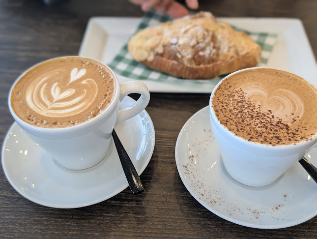 Opinii despre Lot 1 Coffee în Surfers Paradise - Hospitality and gastronomy