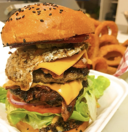 Opinii despre Buns Out Burgers în North Beach - Hospitality and gastronomy