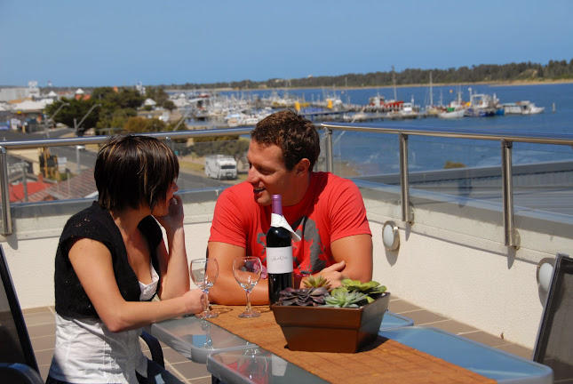 1 Esplanade, Lakes Entrance VIC 3909