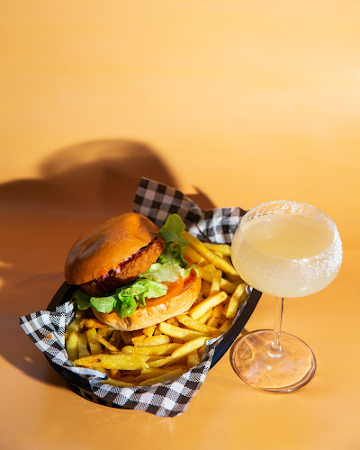 Vice Burger - Hospitality and gastronomy