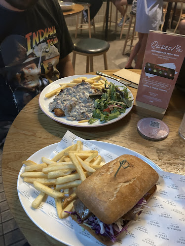 Mermaid Beach Tavern