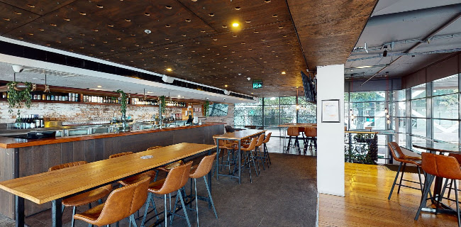 Henley's Bar & Kitchen - Hospitality and gastronomy