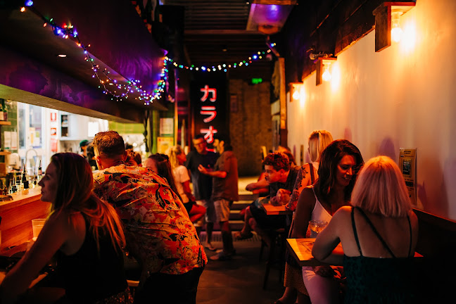 Comentarii opinii despre Jams Karaoke & Bar