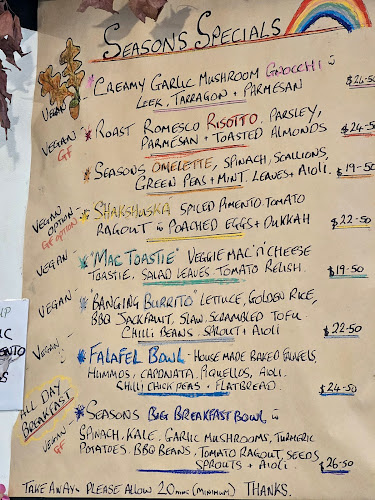 Four Seasons Bistro - Hospitality and gastronomy