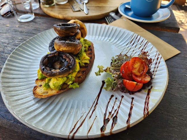 Comentarii opinii despre Cool Beans Cafe and Bakehouse