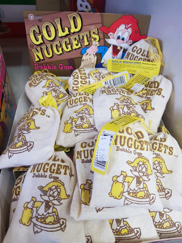 Snowballs Ice Cream & Lollies - Hospitality and gastronomy