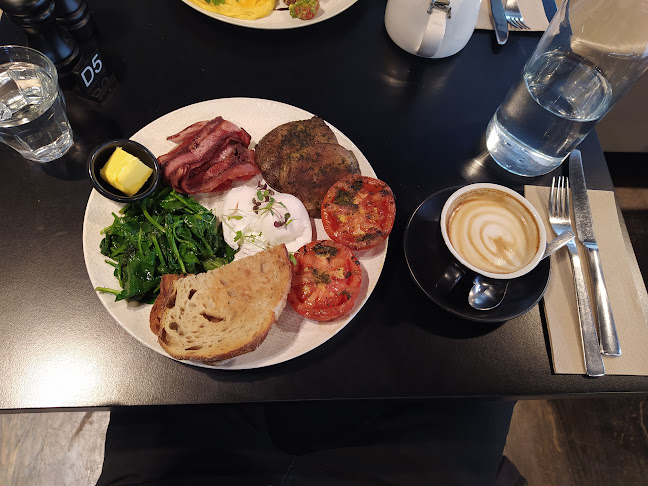 7 Burbury Cl, Barton ACT 2600