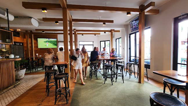 Comentarii opinii despre Half Moon