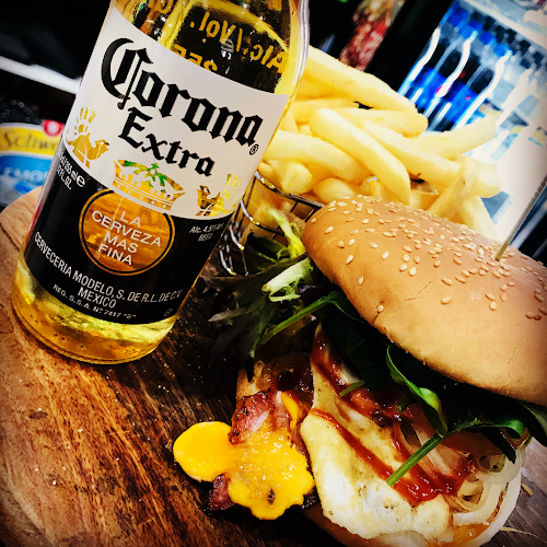 Scootz Cafe - Hospitality and gastronomy