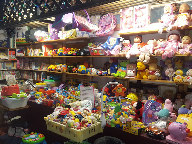 Opinii despre Penguin Undercover Market în Penguin - Hospitality and gastronomy