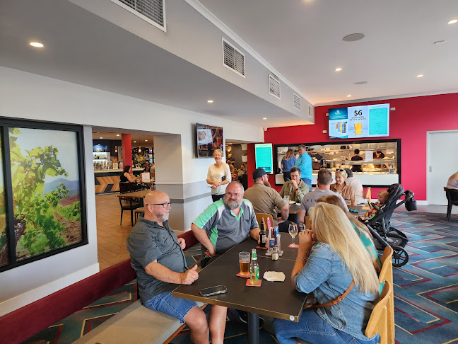 Grand Junction Hotel - Traralgon
