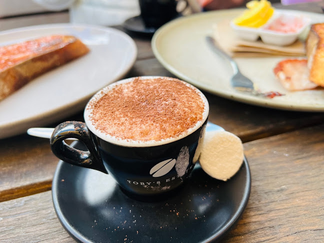 28 Bank St, Port Fairy VIC 3284