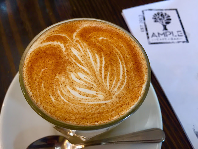 Comentarii opinii despre Ample Cafe & Bar