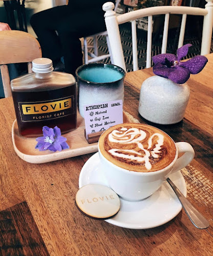 FLOVIE FLORIST CAFE - Hospitality and gastronomy