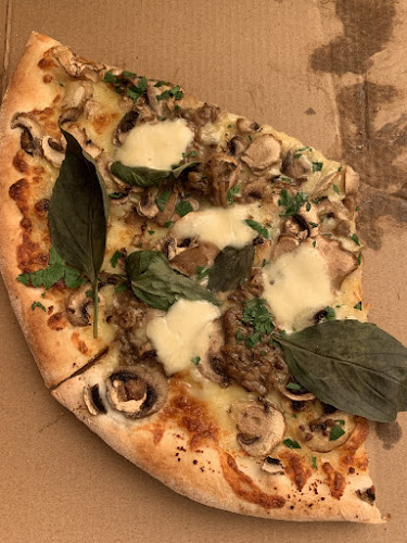 Comentarii opinii despre Queen Caterina Pizza e Birra