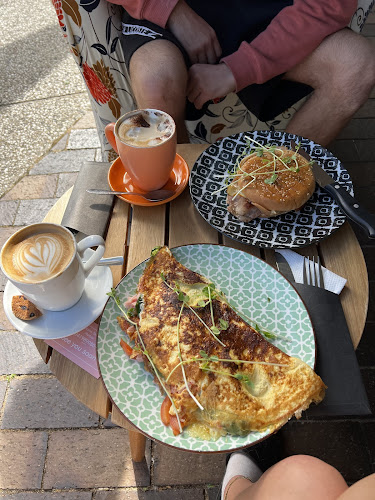 Ara’s Cafe - Hospitality and gastronomy