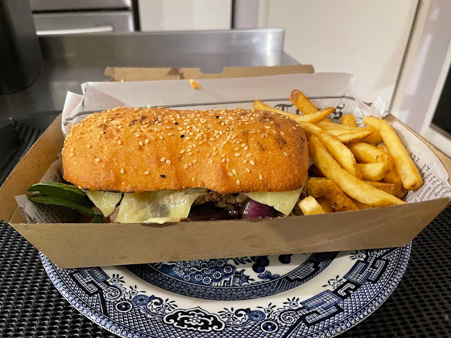 4 Mates Jindalee - Hospitality and gastronomy