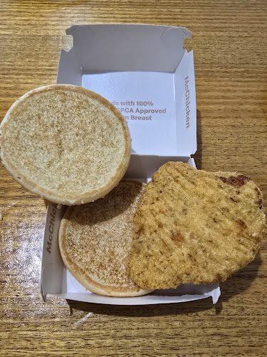 Opinii despre McDonald's Lidcombe în Lidcombe - Hospitality and gastronomy