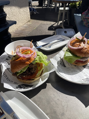 Comentarii opinii despre Leura Garage