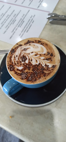 Montmartre By The Sea - Surfers Paradise