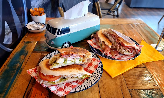 Opinii despre Roasted Kombi în Parkes - Hospitality and gastronomy