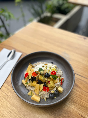 Comentarii opinii despre Tinker Tailor Jamison